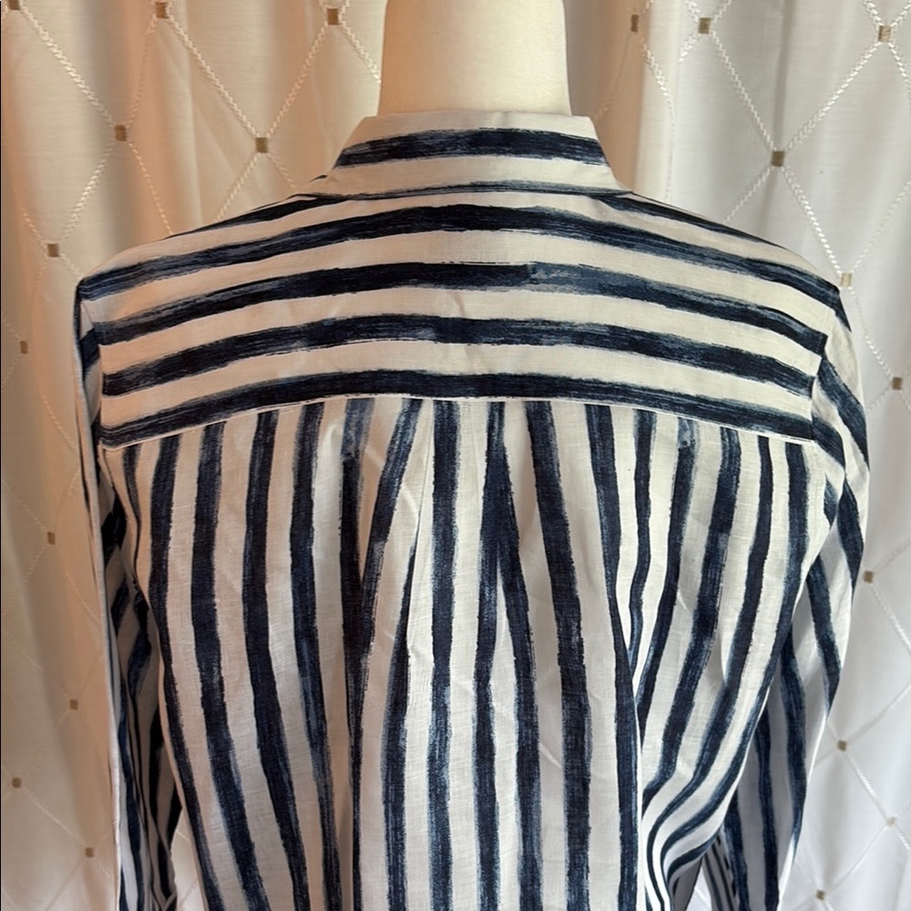 CHICOS LINEN Striped Blue and White button down top - Picture 4 of 7